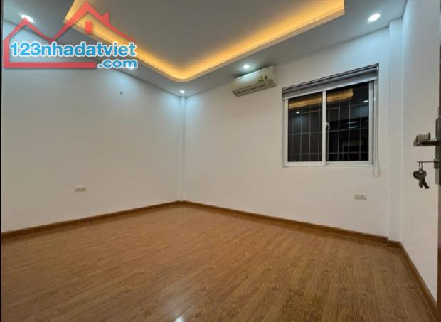 MAN BỒI - PHÂN LÔ - GARA Ô TÔ- Ô TÔ TRÁNH - KINH DOANH - 52m2, 5T, hơn 11tỷ - 3