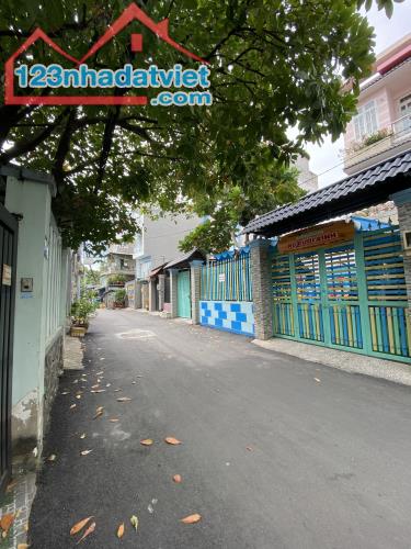 Bán Nhà 3 Tầng, Gần Ngã 3 Nguyễn Duy Trinh - Đỗ Xuân Hợp,85m2 (4.4 x 19 )Hẻm Xe Hơi,6.9 Tỷ - 2