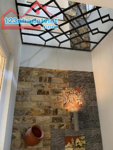 BÁN GẤP, HOA HẬU HAI BÀ TRƯNG, Ô TÔ - KINH DOANH, DT 102m2, MT 6.2, NHỈNH 24 TỶ - 4
