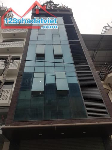 NHÀ LẠC LONG QUÂN - Ô  TÔ VÀO NHÀ - BA BƯỚC CHÂN RA HỒ TÂY