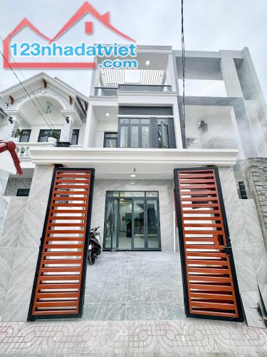 CHỦ GỞI BÁN NHÀ 1T2L (HOÀN CÔNG) DT: 100M2 (5M X 20M) ĐƯỜNG RỘNG 8M. NGAY CẦU MỚI HÓA AN