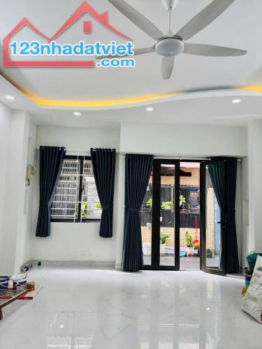 Hot! Nhà TT Q7,Trần Xuân Soạn,4PN,thuê 10tr/th,64.6m2, nhỉnh nhẹ 4T