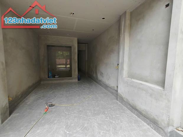 Bán nhà mới xây Tứ Hiệp, Thanh Trì, Hà Nội, Diện tích 59m2 * 3 tầng, Giá bán 1x tỷ.