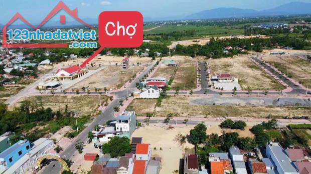 Khu phố chợ Lai Nghi (có sổ): Cần bán lô đất 2 mặt tiền; trong khuôn viên chợ. - 2