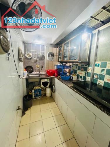 297J6I 🏘️ Nhà Chợ Khâm Thiên Lô Góc, 20m Ra Mặt Chợ, 17m², 4 Tầng, Giá 4.05 Tỷ