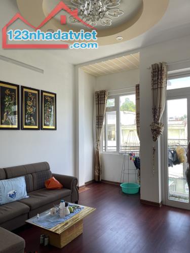 🏡 NHÀ 2 TẦNG KIÊN CỐ - ĐỖ Ô TÔ TRONG NHÀ 🚗 - ĐƯỜNG ĐIỆN BIÊN PHỦ 120M2 - GIÁ CHỈ 4T - 3