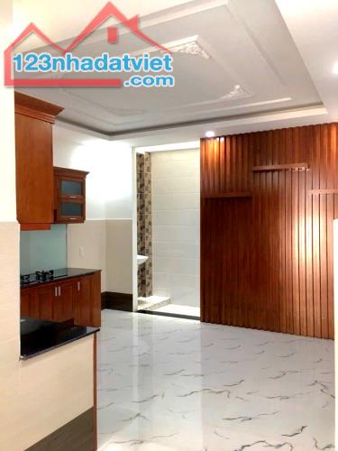 BÁN NHÀ HẺM Ô YO6 P15 TÂN BÌNH, 74M, 5 TẦNG, 7 PHÒNG, THU HƠN 30TR, 7.X TỶ