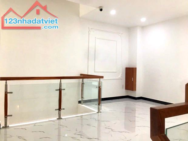 BÁN NHÀ HẺM Ô YO6 P15 TÂN BÌNH, 74M, 5 TẦNG, 7 PHÒNG, THU HƠN 30TR, 7.X TỶ - 2