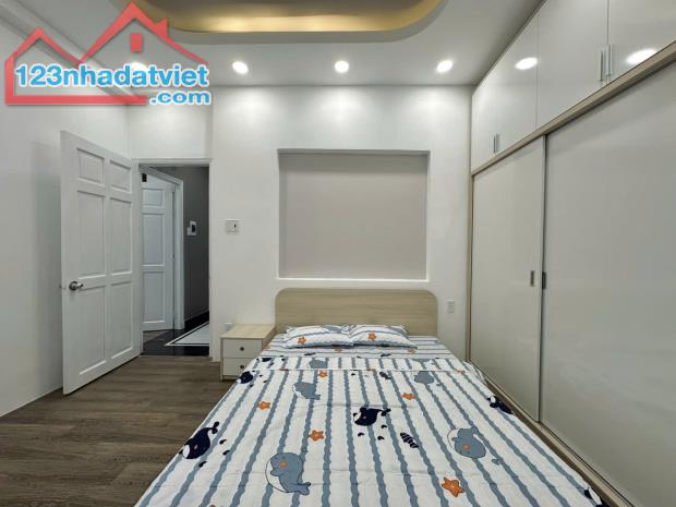 NHÀ ĐẸP PHÚ NHUẬN - 64M2 - 4PN - NỞ HẬU - CHỈ 7,3 TỶ - 2