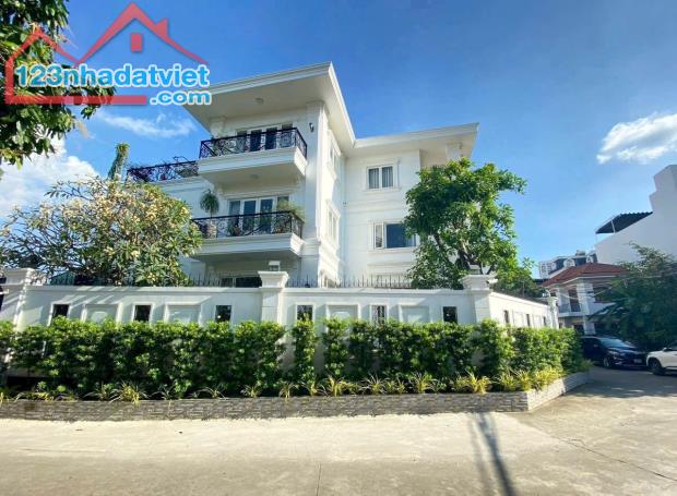 Bán Villa 3MT Khu Compound Thiên Tuế 95 Thảo Điền,Q2 DT:(20mx16m) Trệt 2 Lầu-Giá 80 Tỷ TL - 2