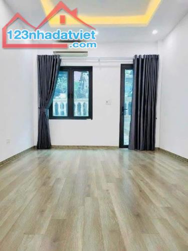 Minh Khai - Hai Bà Trưng -  32m x  5 Tầng  - MT 3.8M - GIÁ 5.95TỶ - 4