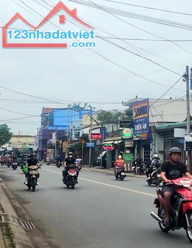 CHO THUÊ 3 NHÀ LIỀN KỀ 2 MẶT TIỀN KINH DOANH ĐƯỜNG LÝ THƯỜNG KIỆT TT HÓC MÔN - 1