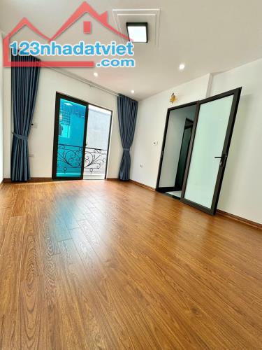 Chung cư Bộ công an, Thượng Thanh, 70m2, nhà đẹp, 2.6 tỷ 0976285499