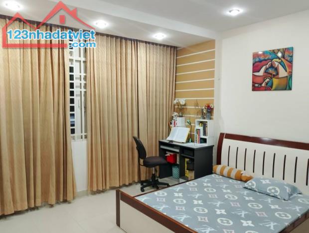 **Bán nhà hẻm 159 Bạch Đằng** phường 2 quận Tân Bình; 5*12, 4 tầng - 3