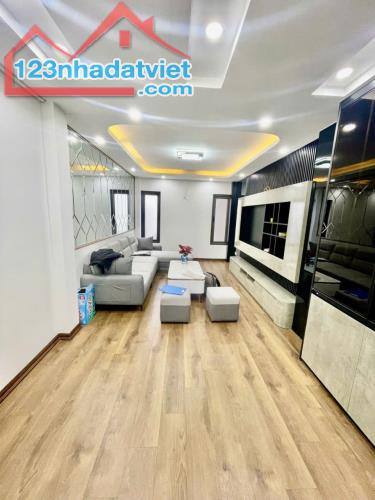 BÁN NHÀ LINH ĐƯỜNG- HOÀNG MAI, 40/55 M2, 5 TẦNG, GIÁ 6,6 TỶ. - 2