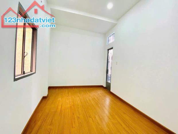 KHU BÊN SÔNG HIỆP BÌNH CHÁNH - 120M2(6 X 20) - NHÀ 5 TẦNG CÓ THANG MÁY - 14.x TỶ - 4