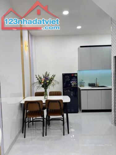 --Bán nhà hẻm 888 Lạc Long Quân, phường 8 Tân Bình; 69m2, 2 tầng - 2