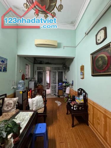 R3I17T 🏠 Nhà Phố 8/3, Tiện Ích Ngập Tràn, Ngõ Nông, Ô Tô Đỗ Cửa, Gần Chợ - 2