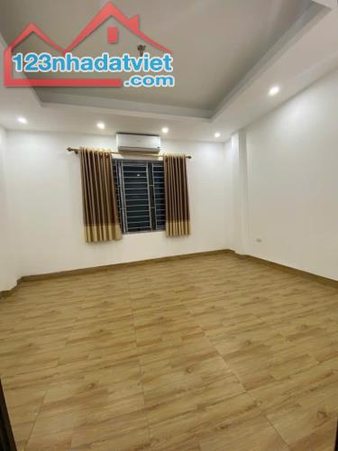 Bán nhà 26m², 3 tầng, 2 phòng ngủ, Vĩnh Hưngi, 2.54 tỷ - 2