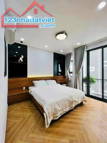 Bán nhà mặt ngõ Xuân Đỉnh phía gần Xuân La 40m2 MT 6m Ô TÔ qua nhà, thông KD chỉ 8,x tỷ