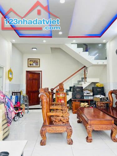 Bán nhà mặt tiền An Dương Vương, P13, Q6, 72m2, 3 tầng, ngang 5m, giá 7,95 tỷ (tl) - 1