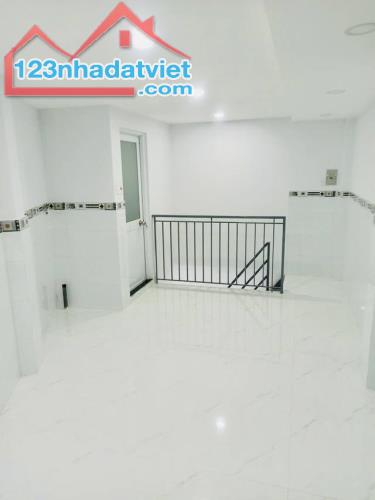 🏡(Q.TÂN BÌNH) 1 CĂN RA MẶT TIỀN - HẺM 🚗 - NI SƯ HUỲNH LIÊN - 17M2 - 2TẦNG - NHỈNH 2 TỶ🔥