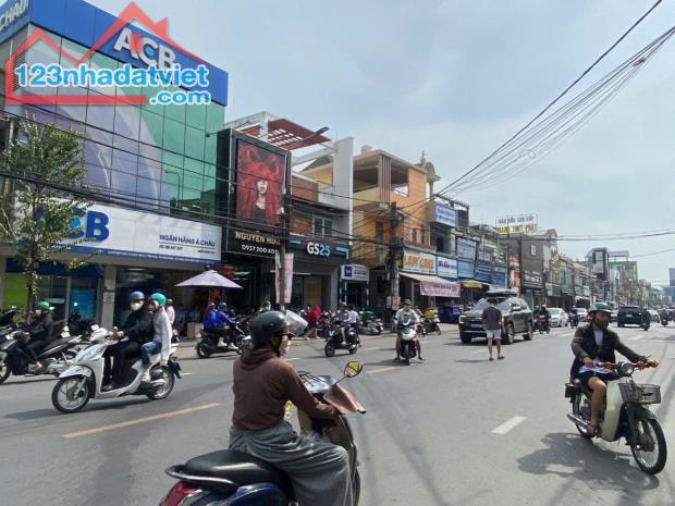 BÁN NHÀ 2 MT ĐƯỜNG PHẠM VĂN THUẬN 165M2 NGANG 6,6 M GIÁ CHỈ 25 TỶ