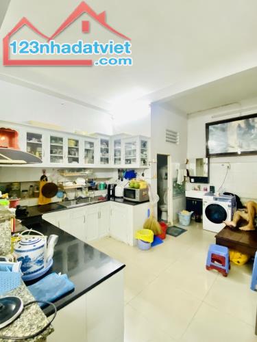 MẶT TIỀN HẺM- KINH DOANH ĐA NGÀNH-4.1x20 VUÔNG ĐÉT-KHU VIP ÚT TỊCH-VĂN PHÒNG- OTO THÔNG - 3