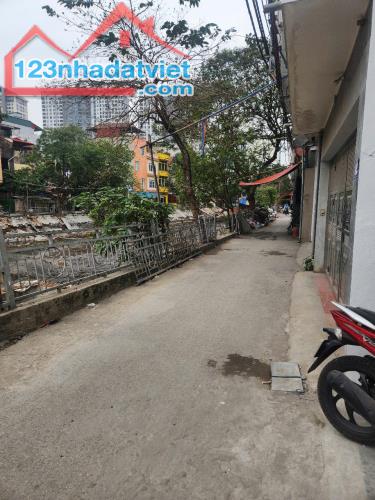 Cho Thuê CCMN Ngõ 144 Quan Nhân Thanh Xuân 25m2 Gác Xép Ban Công Cửa Sổ Thang Máy View Hồ - 5