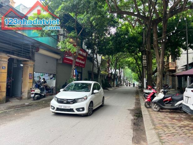 🏠 Nhà Đẹp - Lô Góc - Ô Tô Đỗ - NGõ Thông -  Tây Trà 65m² x 5 Tầng – CHỈ  11 TỶ 🚗 - 1