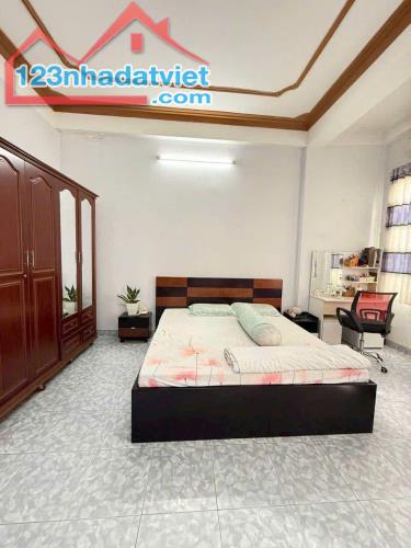 Bán Gấp Nhà 3 Tầng 81m2(4.5*18.5) Ngay Trung Tâm Tân Bình Gần Sân Bay Chỉ 8 Tỷ - 2