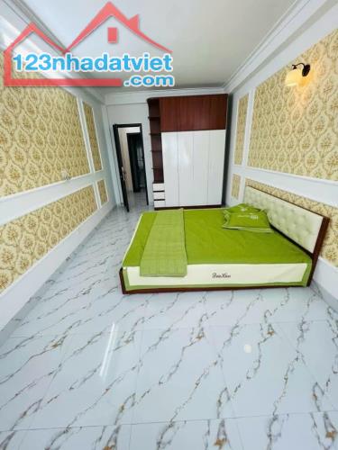 BẠCH MAI BÁN NHÀ DT 20M2 NHÀ 5 TẦNG MT 4 M GIÁ CHÀO 2,5 TỶ - 1