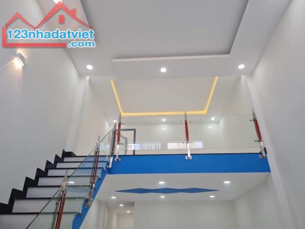 Nhà Phố 50M2, Ngay Tân Phú, Thủ Đức - Hẻm Xe Hơi - Chỉ 3.35 Tỷ TL