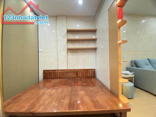 BÁN CĂN HỘ TẬP THỂ TRIỀU KHÚC NHƯ MỚI DT40M2 - CHỦ TẶNG FULL NỘI THẤT - GIÁ CHỈ HƠN 1  TỶ - 1