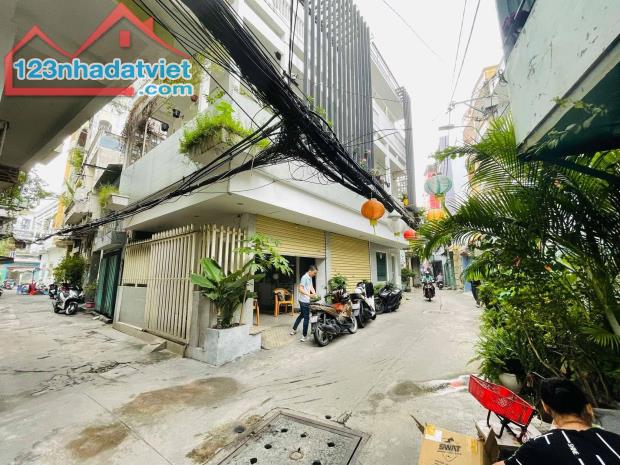 🈴QUẬN 10-TRẦN MINH QUYỀN-LÔ GÓC-ÔTÔ NẰM NHÀ-55m²-3 TẦNG-CHỈ 8.7 TỶ🍀