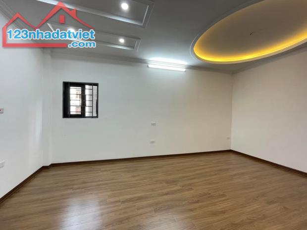 Bán nhà Kim Giang,gần phố,ô tô có sổ đỏ 40m2, 5 tầng. Giá 6.2 tỷ. - 2