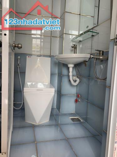 Mặt tiền kinh doanh Phường Tân Sơn Nhì, Q.TP DTSD 50m2 3T giá chỉ 5 tỷxx - 2