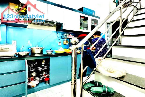Bán nhà hẻm xe hơi, Phan Văn Trị, Gò Vấp, 4.15 x 8m, 33 m², kinh doanh - Giá 5.63 tỷ TL - 2