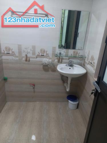 CHO THUÊ NHÀ NGUYÊN CĂN ĐA SỸ KIẾN HƯNG 70M2 3T 3PN 3Vs Nội Thất Cơ Bản Ô Tô Đỗ - 2