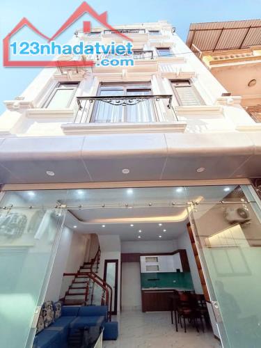 BÁN NHÀ YÊN HÒA - 42M2 - NHÀ 5 TẦNG - Ô TÔ QUA NHÀ - GIÁ 13.5 TỶ