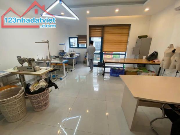 Bán nhà mặt phố Trịnh Văn Bô, 100m2, 6 tầng, thang máy, hoàn thiện đẹp, kinh doanh đỉnh - 1