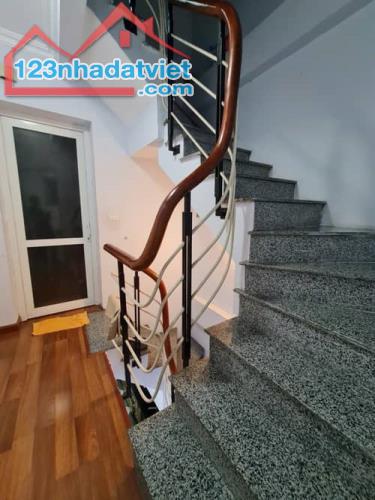 NTJ94R 🏠 Nhà 5 Tầng Minh Khai, Đang Cho Thuê 11 Triệu/Tháng, Ở Ngay, Giá Chỉ 5.25 Tỷ