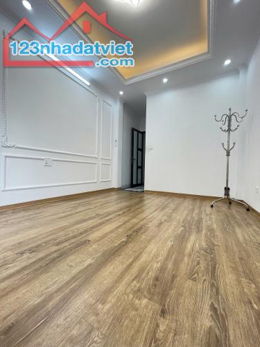 NHÀ 5 TẦNG NGUYỄN KHOÁI, 49M2, 1 NHÀ RA PHỐ, 5.4 TỶ - 4