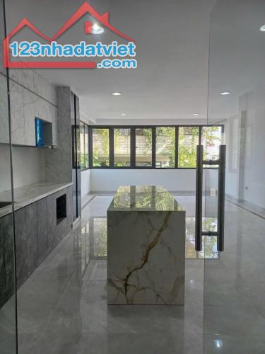 Bán nhà ngõ Kim mã, diện tích 63m2 xây 7 tầng thang máy, nội thất hiện đại, sân thượng - 4