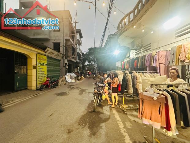 Bán gấp mảnh đất 100m², giá 5.4 tỷ, ô tô đỗ cổng tại Đại Phùng - Đan Phượng, ba bước ra - 3