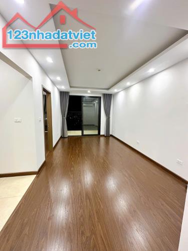 Em bán căn hộ 69m2 x 2 ngủ tại chung cư Bea Sky Nguyễn Xiển, Quận Hoàng Mai. GIÁ RẺ