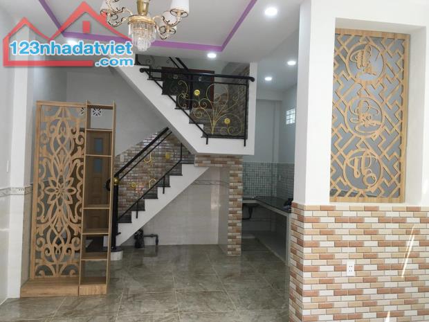 🏠 Bán nhà P.4, Q.8, 50m², 2 tầng, 2PN, 3WC, 3.3 tỷ 🏠