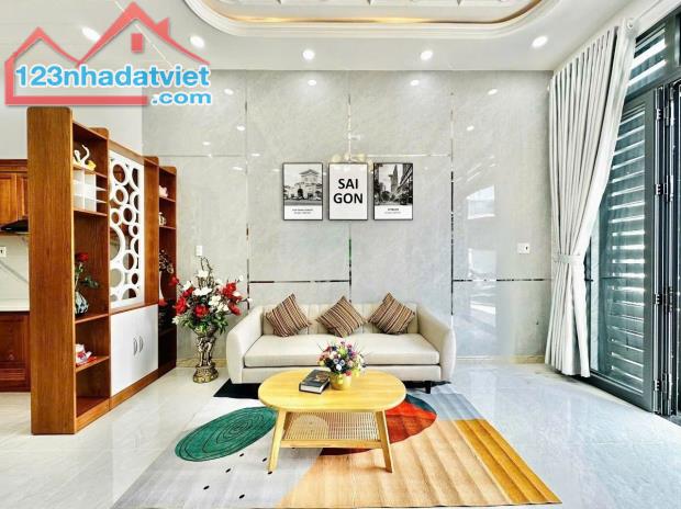 Hẻm xe hơi gần cửa, 56m2, 2PN Huỳnh Văn Nghệ, Tân Bình giá chỉ 3.59 tỷ - 1