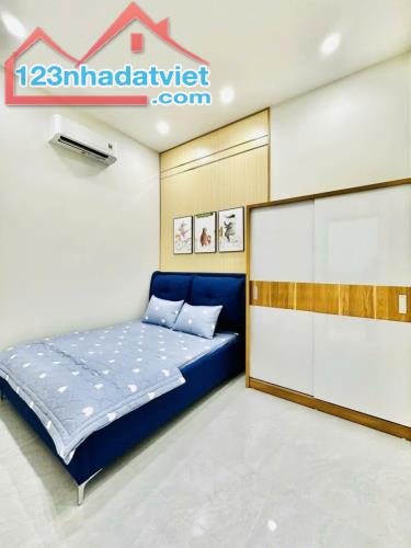 Hẻm xe hơi gần cửa, 56m2, 2PN Huỳnh Văn Nghệ, Tân Bình giá chỉ 3.59 tỷ - 3