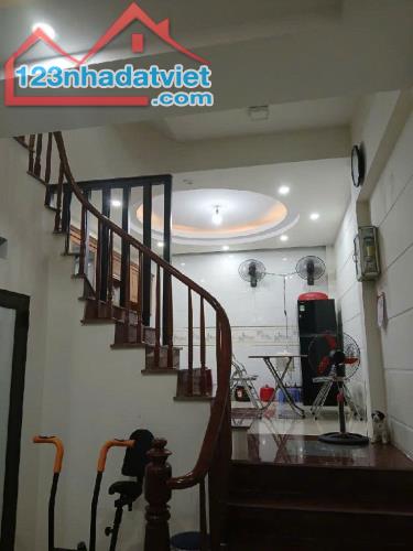 chủ nhờ bán nhà tổ 13 mậu lương dt 33.4m2 giá chỉ hơn 5.7 tỷ ah